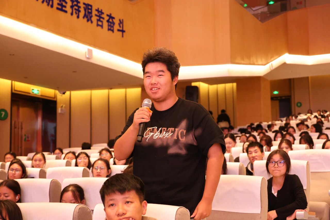 1762242243951024181.jpg f19c9c3afffa8692d70d301c56906584.jpg